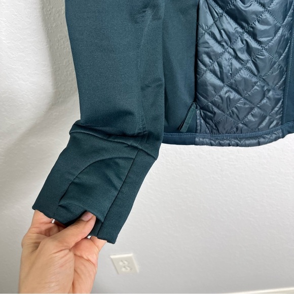 Athleta Jacket Women’s Medium Rock Springs PrimaLoft Quilted Hooded Full Zip - Picture 5 of 10